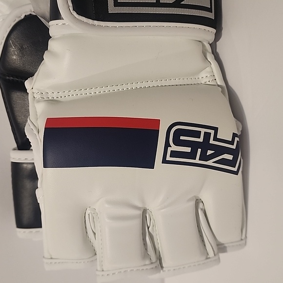 F45 MMA Boxing Gloves M New – Pro Training & Sparring Gear - Picture 3 of 7